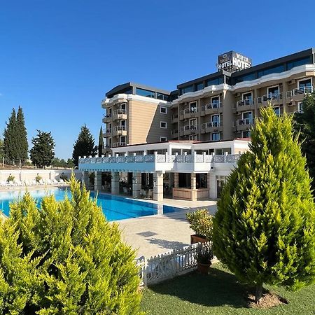 סיליברי Premier Vista Hotel מראה חיצוני תמונה